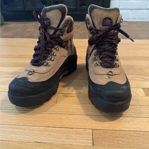 Sorel Women's Lace Up Boots - Brown and Black